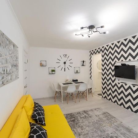 Flat 24 On Lesi Ukrainki 12 With 1 Bedroom Κίεβο Εξωτερικό φωτογραφία