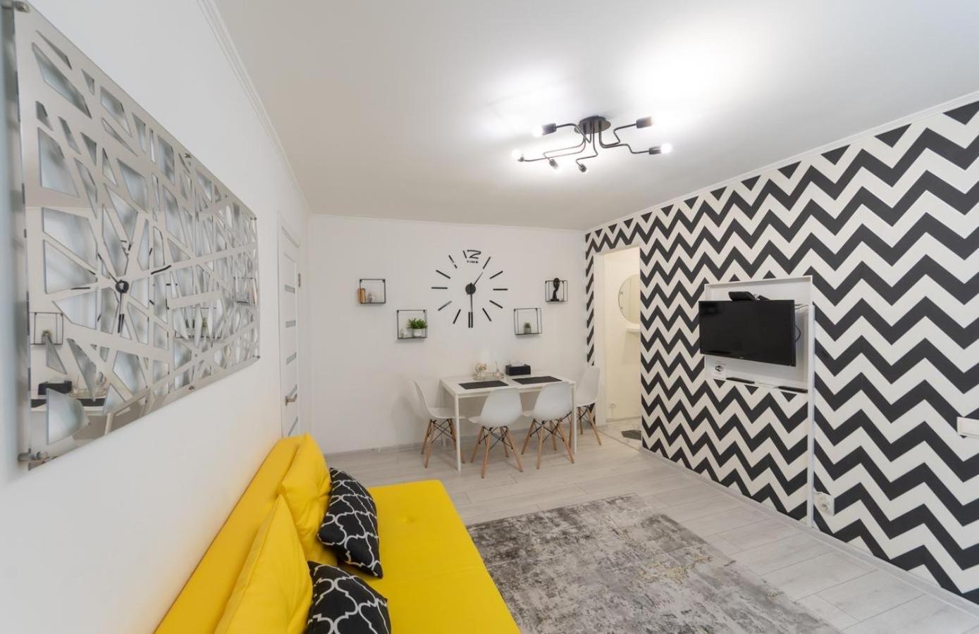 Flat 24 On Lesi Ukrainki 12 With 1 Bedroom Κίεβο Εξωτερικό φωτογραφία